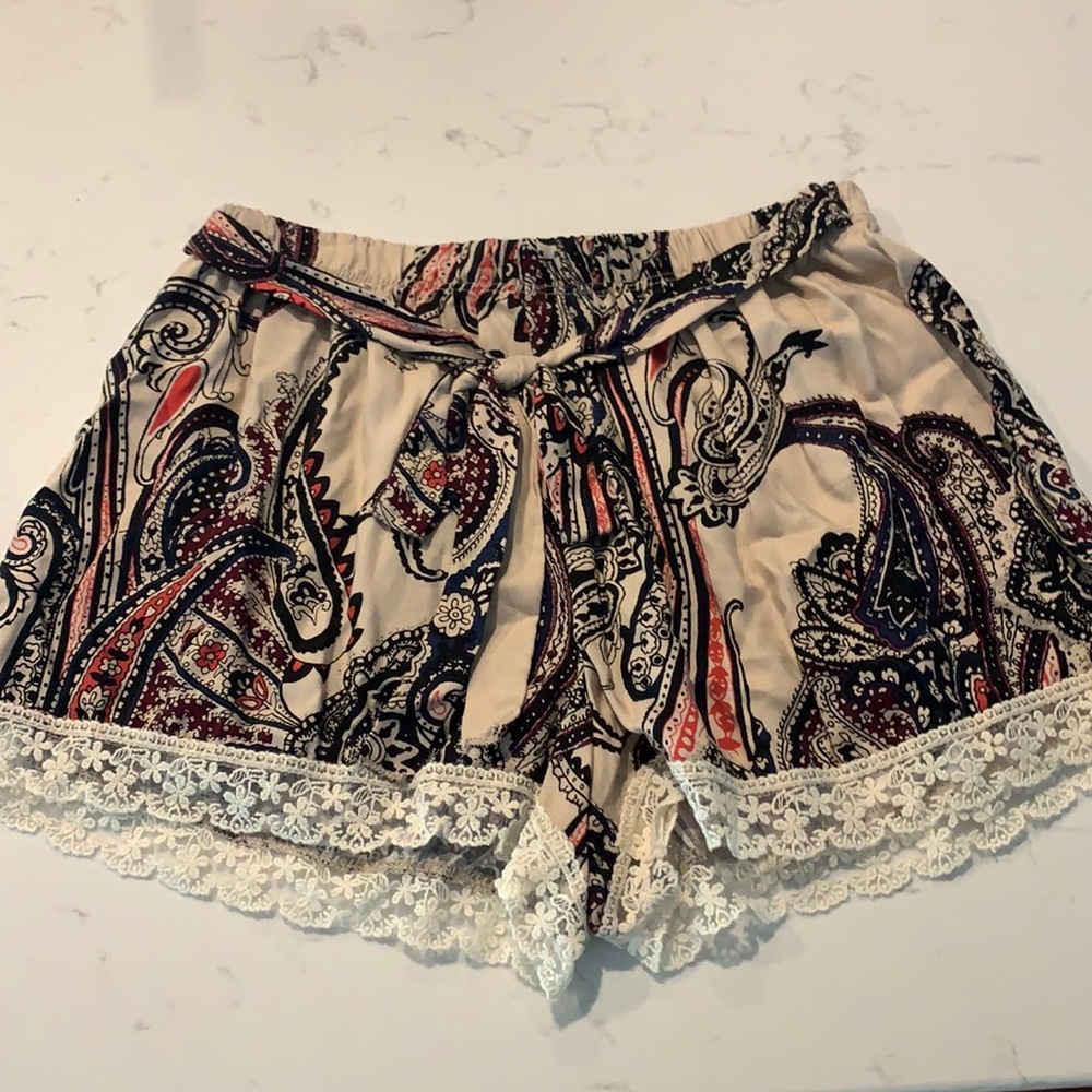 super cute flowing shorts size small with a tie in the front